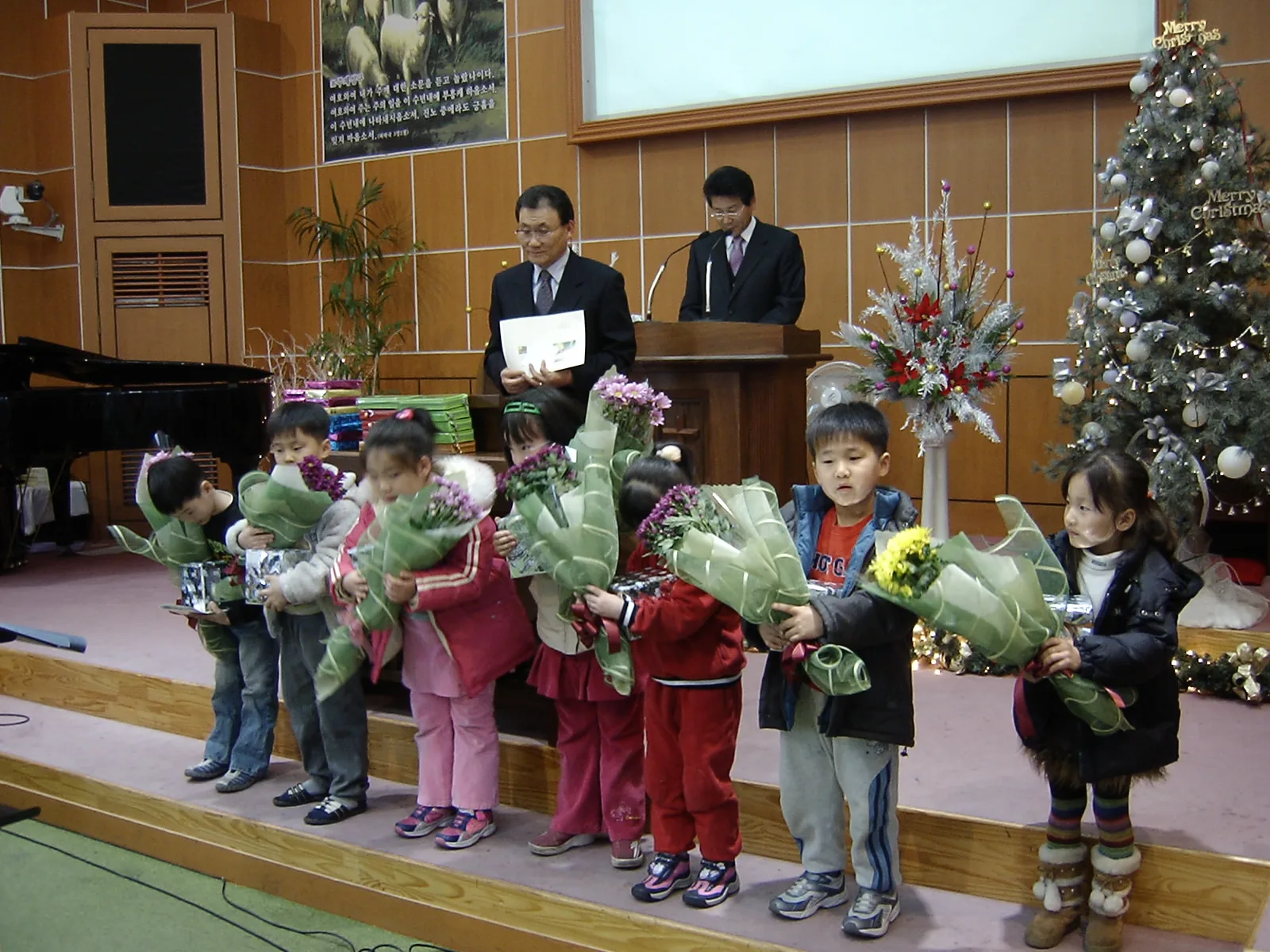 수료예배(05.12.25) 사진 2