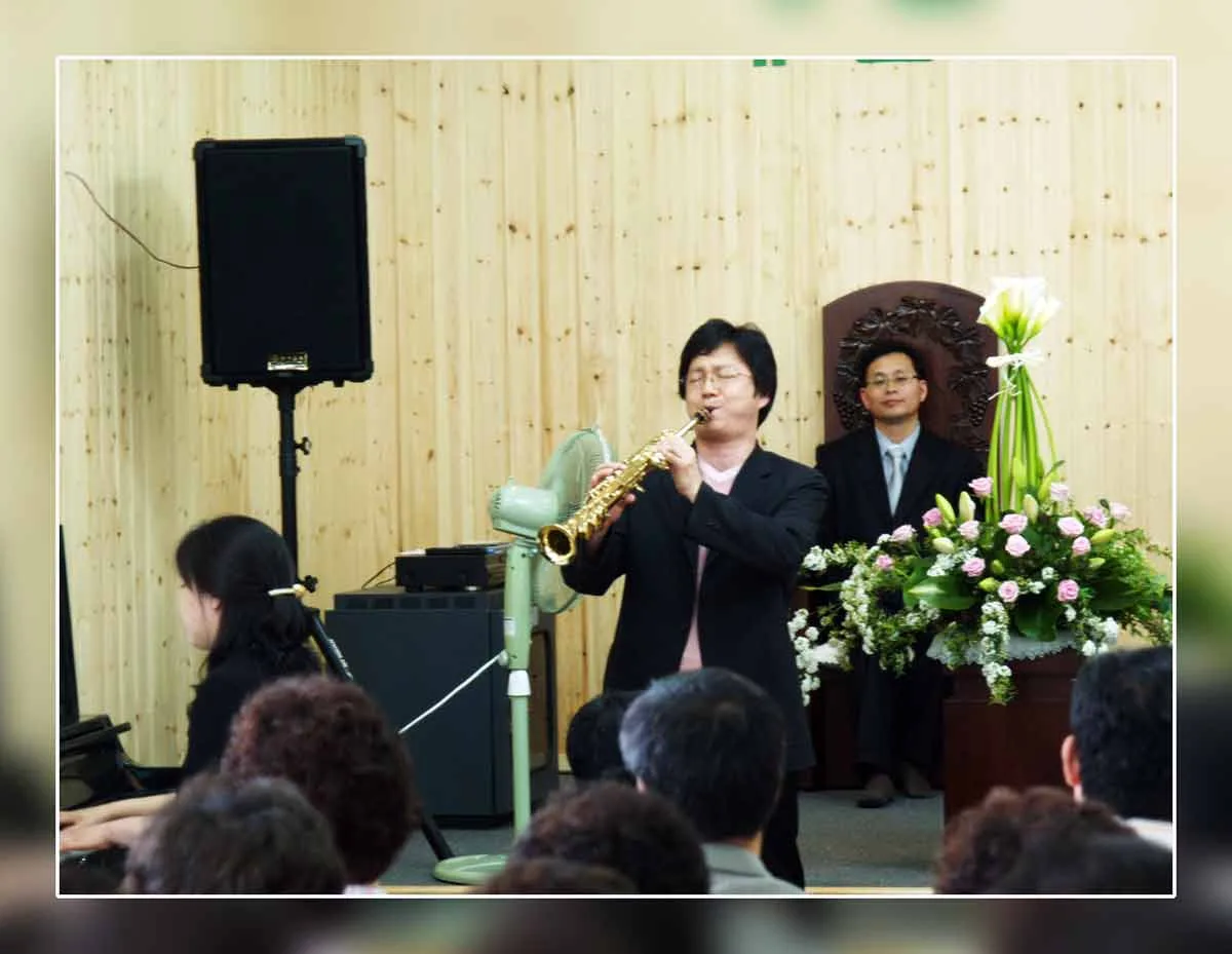 원주시민교회 창립예배를 마치고 기념사진 사진 10