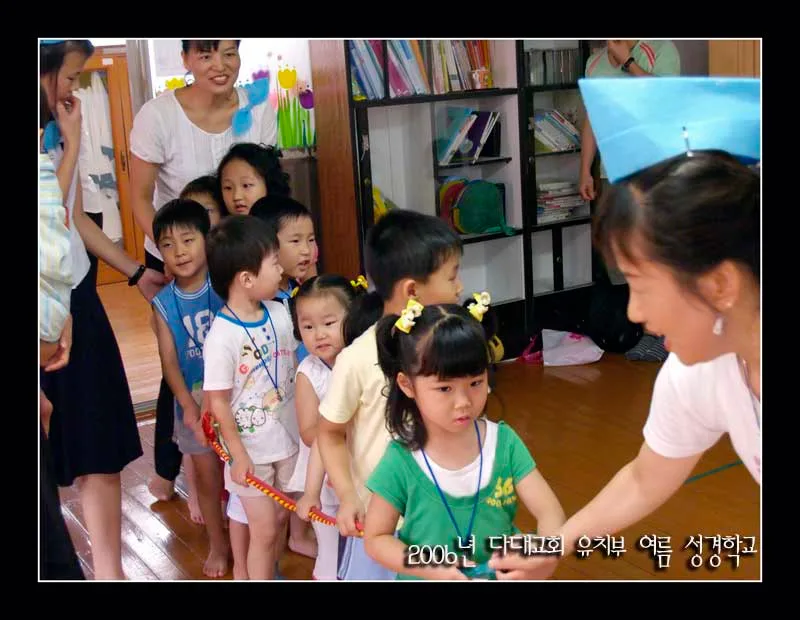 유치부 여름성경학교 예수님의 특급열차 CTX 두 째날 사진 5