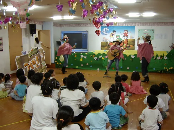유치부 여름성경학교(07.7.20-22) 사진 12