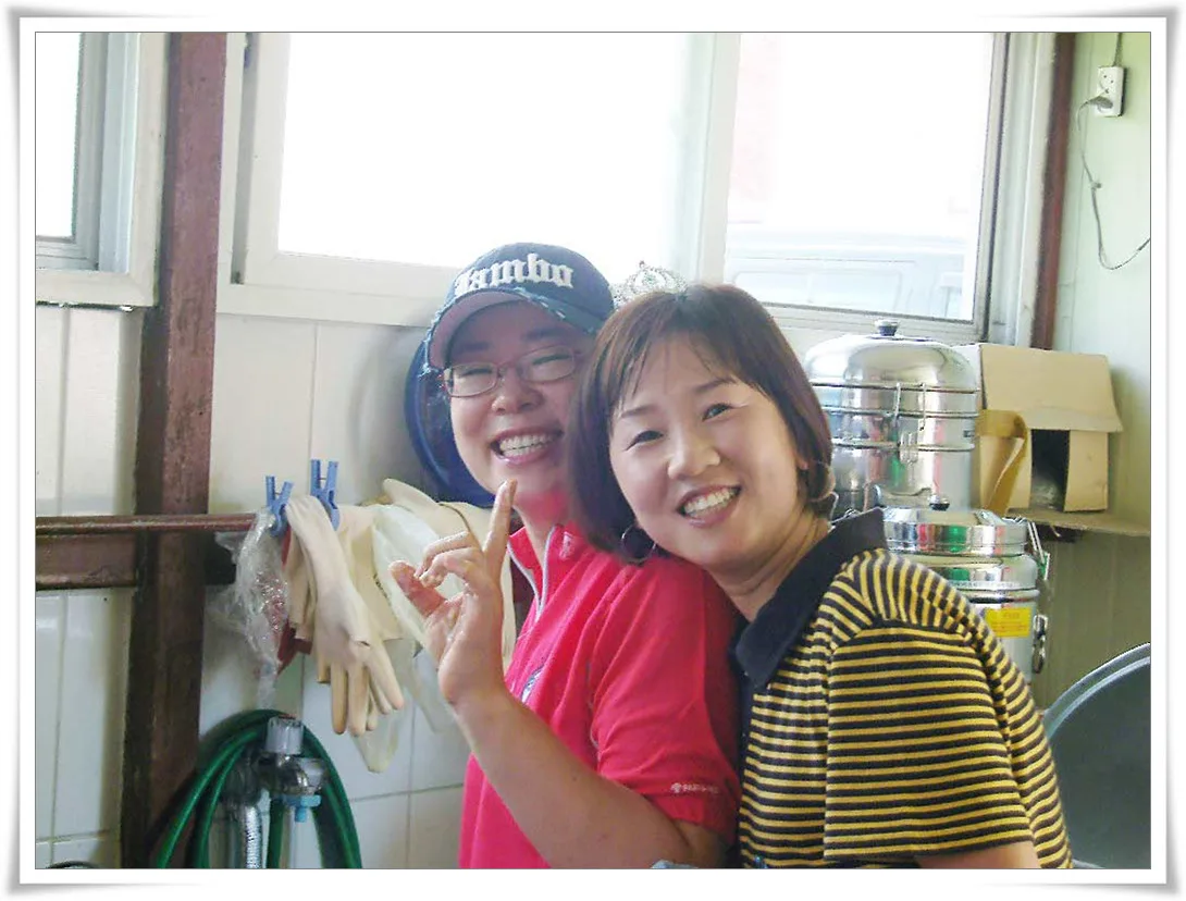 2008년 유치부 여름성경학교를 도우신 분들 사진 4