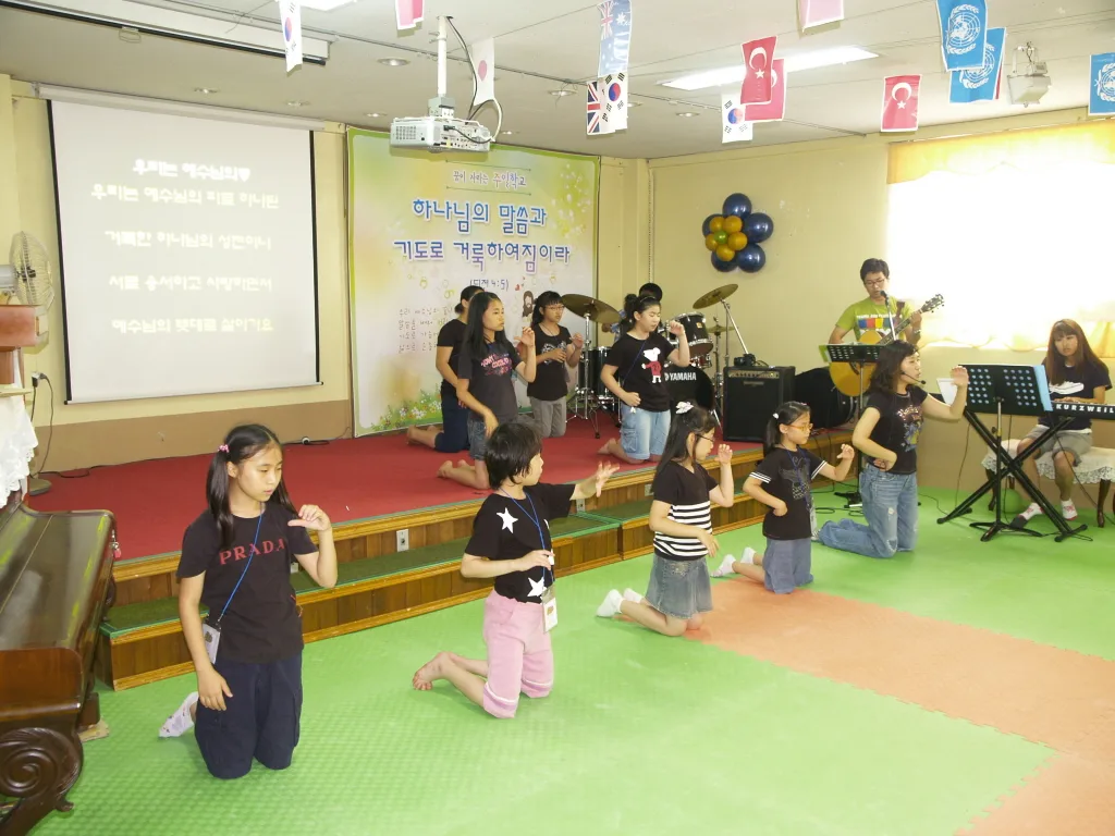 주제 : 사랑하는 우리교회(어린이 여름성경학교2010.07.17-19) 사진 4